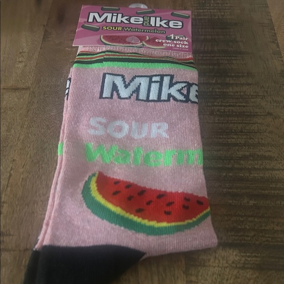 2 pairs Pink and Black Socks - Picture 5 of 6